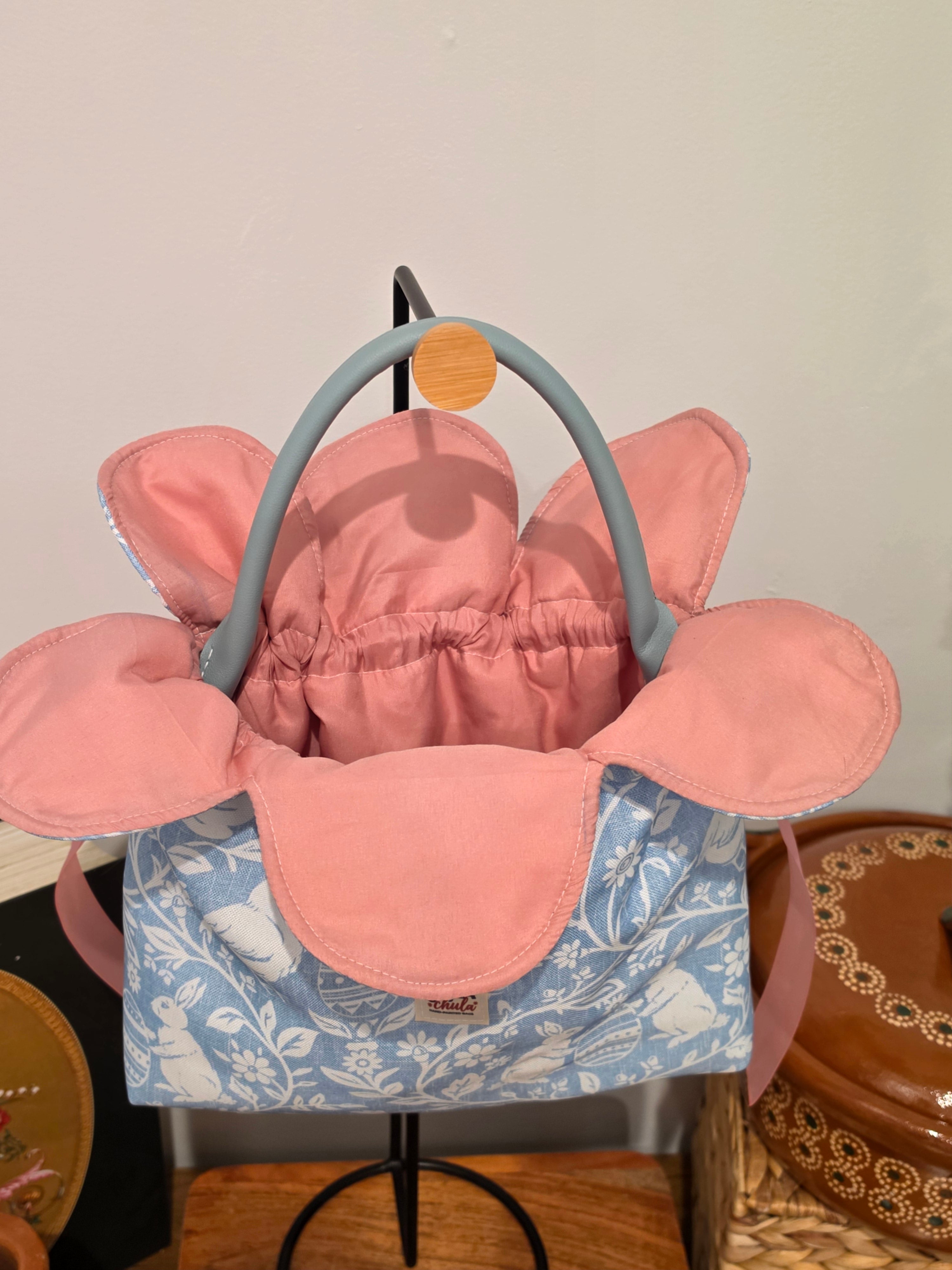 Bolso Estilo "Flor de Primavera" con Estampado de Conejitos