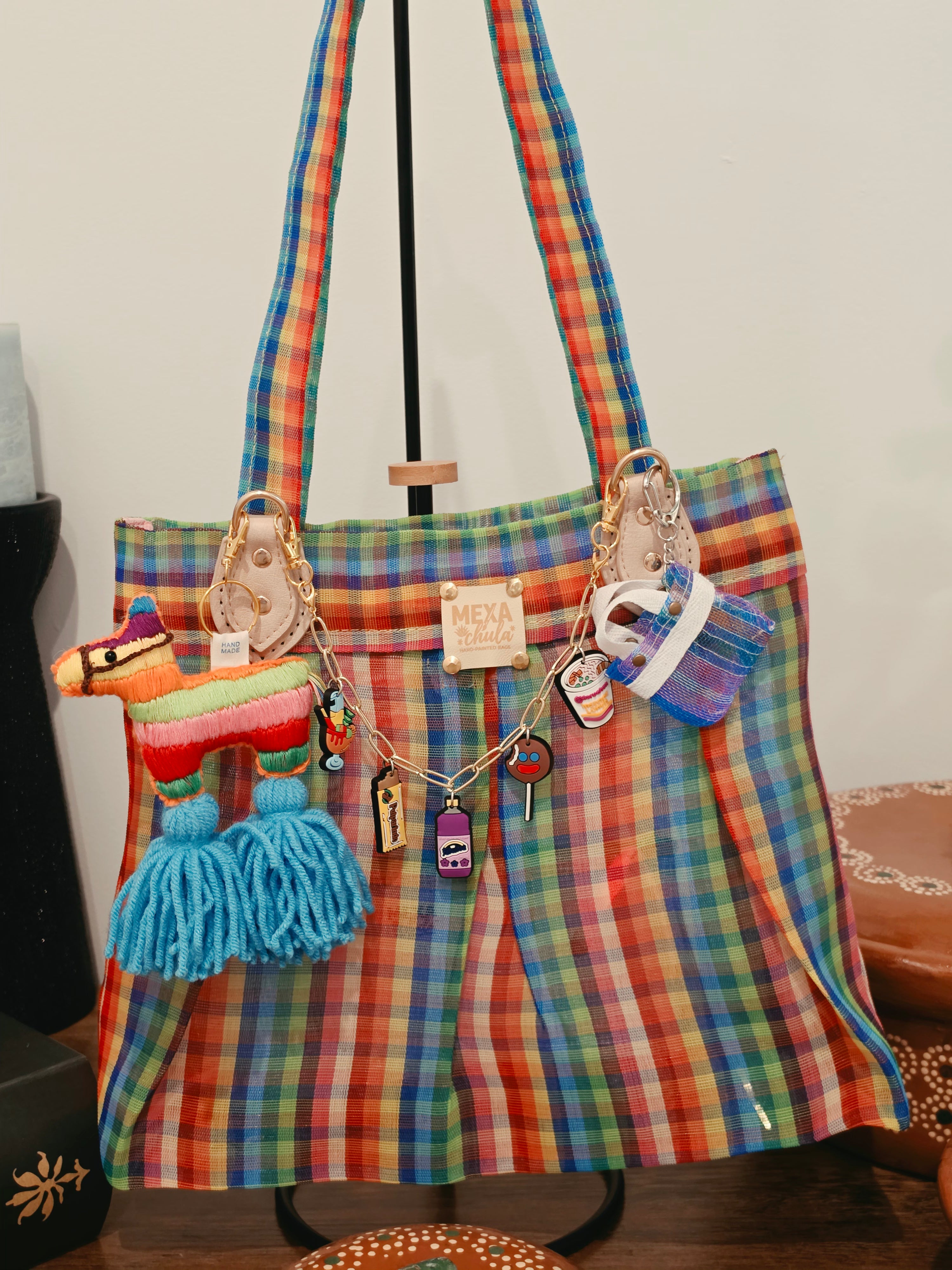 Tote Bag Premium de Mercado "Fiesta Mexicana" - Multicolor con Dijes y Dijes de Colección
