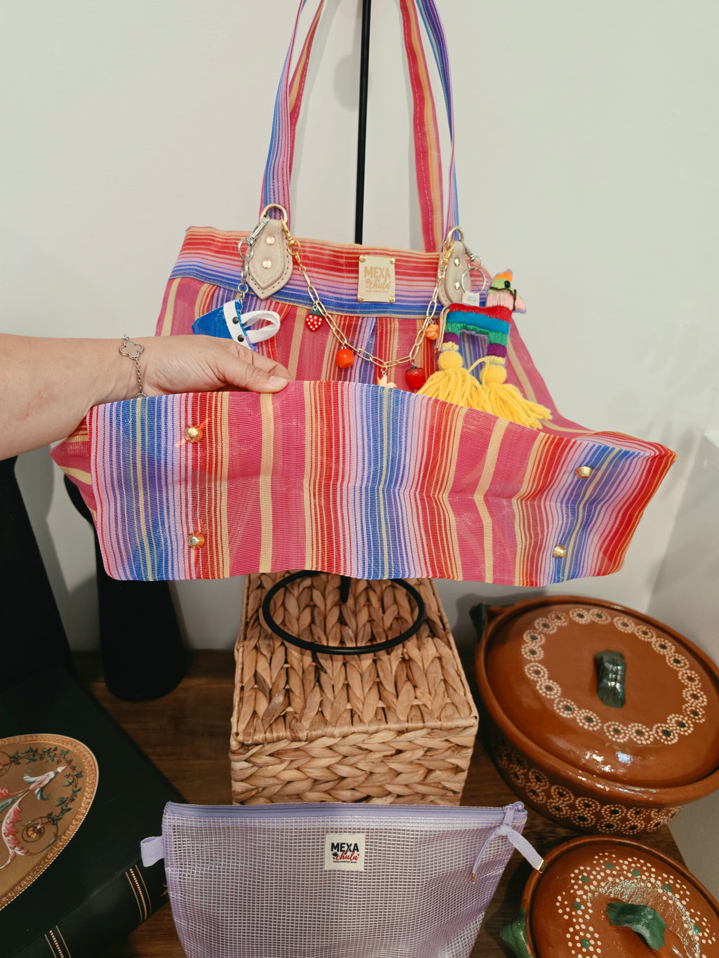 Tote Bag Premium de Mercado "Fruta Fresca" - Rayas Rosas con Dijes Frutales y Set de 3 Piezas