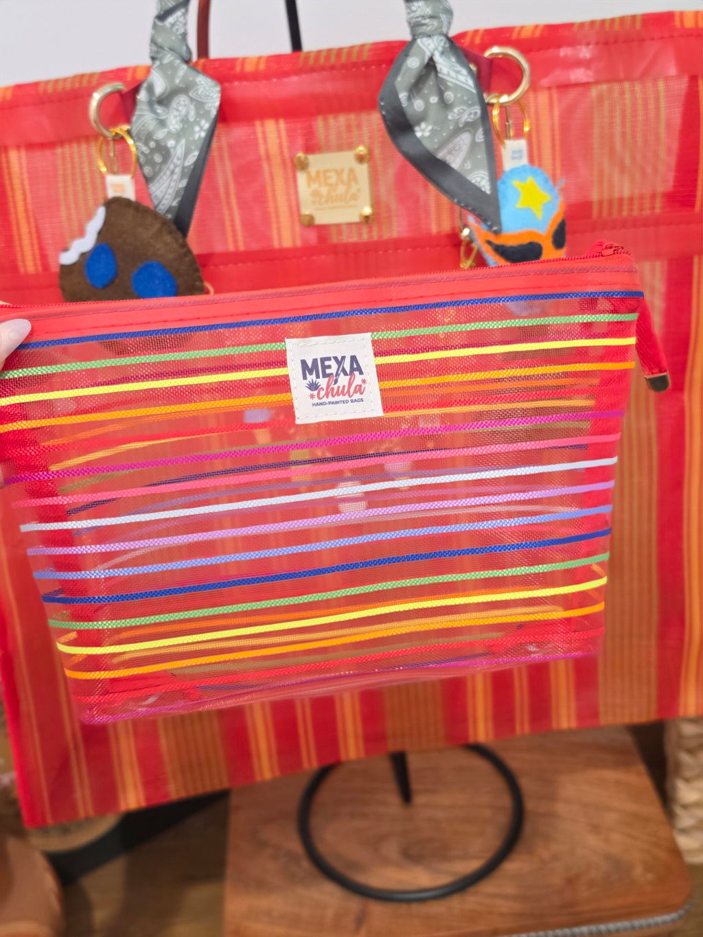 Bolso de Mercado Grande "Lucha y Dulzura" con Dijes de Luchador y Galleta Artesanal