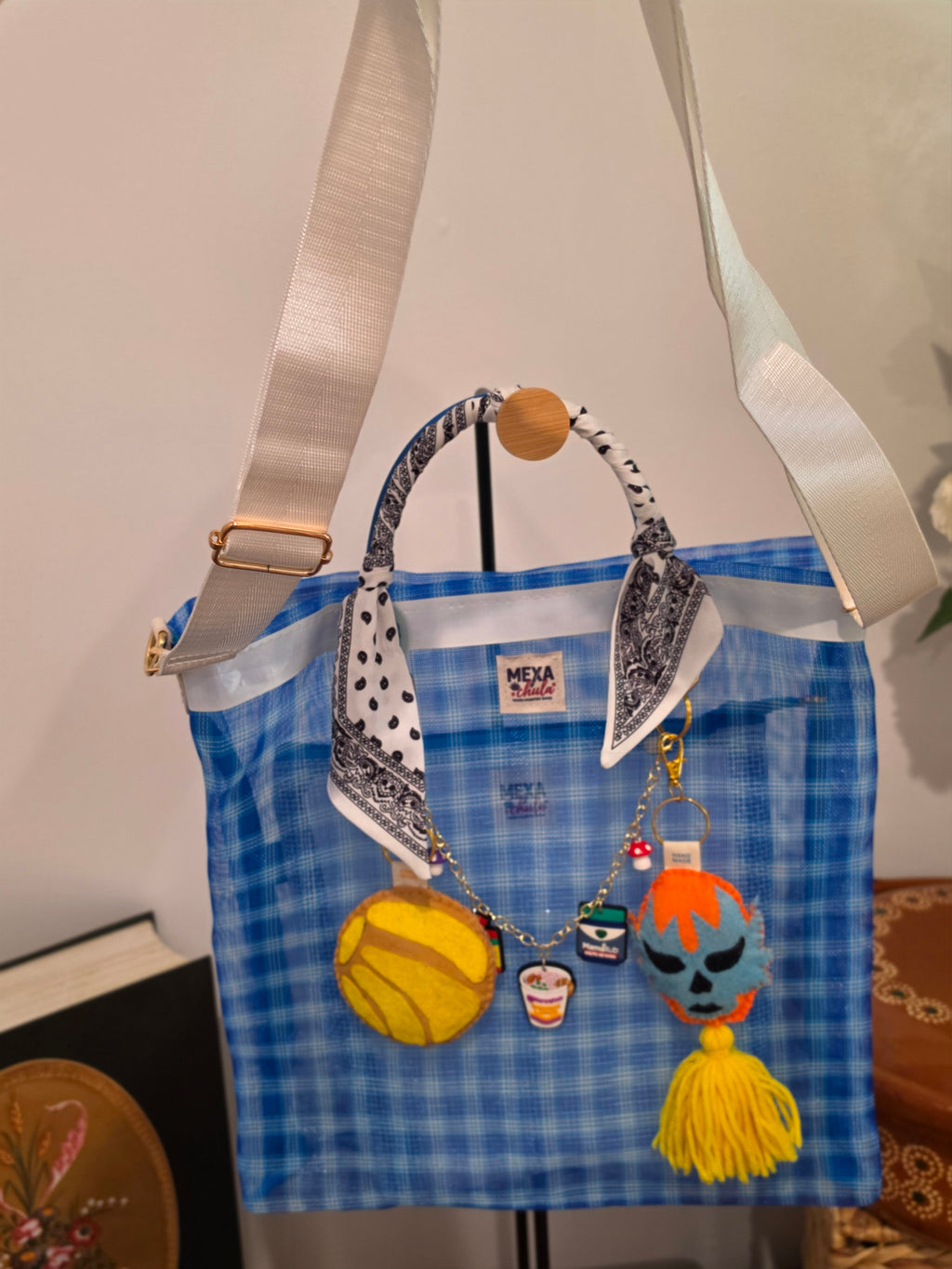Bolso de Mercado Chico (S) "Luchador y Concha Amarilla" con Correa Ajustable