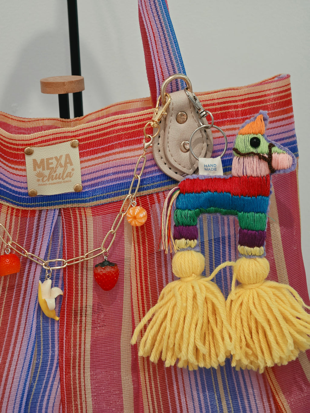 Tote Bag Premium de Mercado "Fruta Fresca" - Rayas Rosas con Dijes Frutales y Set de 3 Piezas