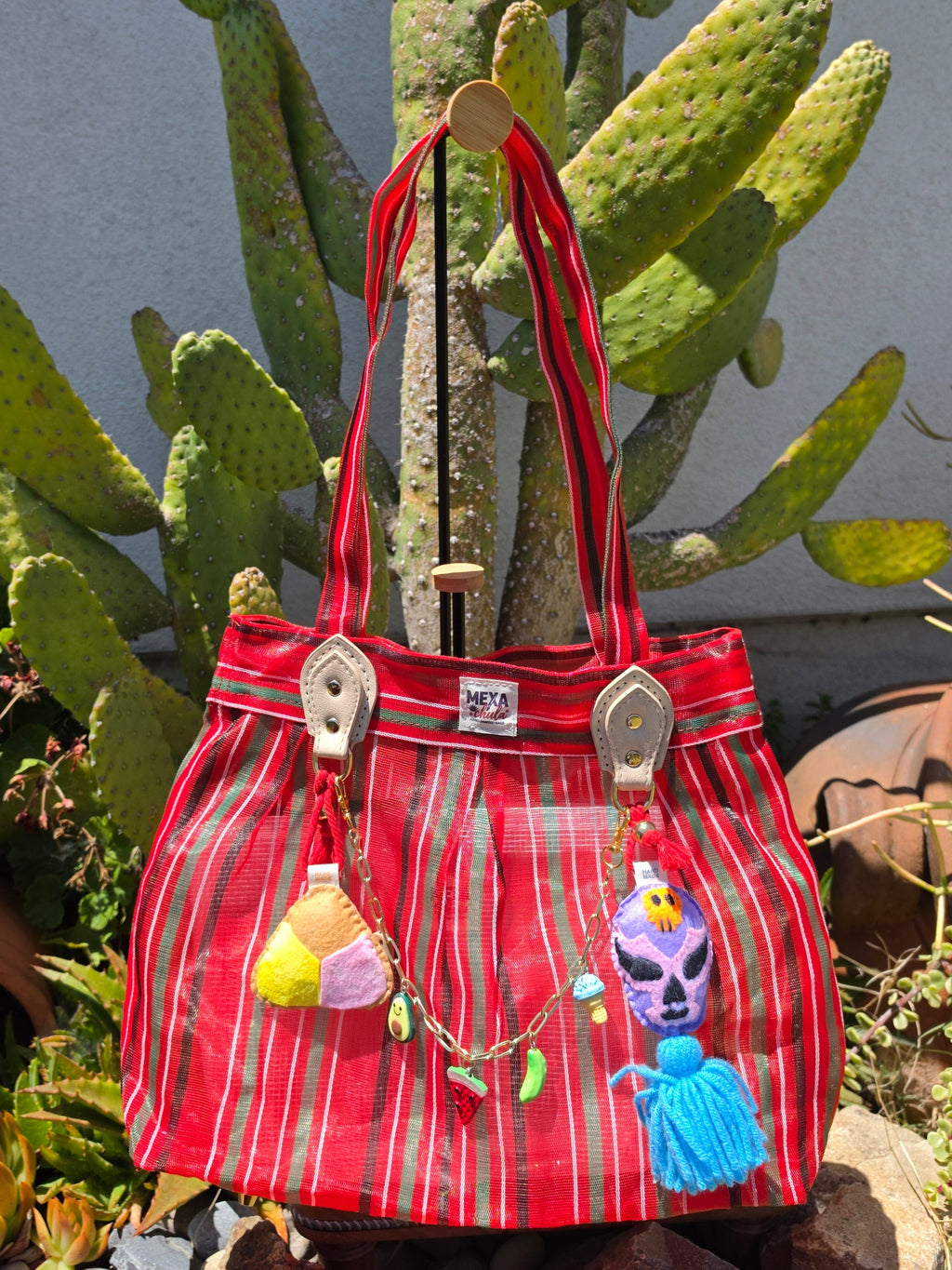 Bolso de Mercado Plisado MEXA Chula – Rojo Vibrante & Máscara de Luchador