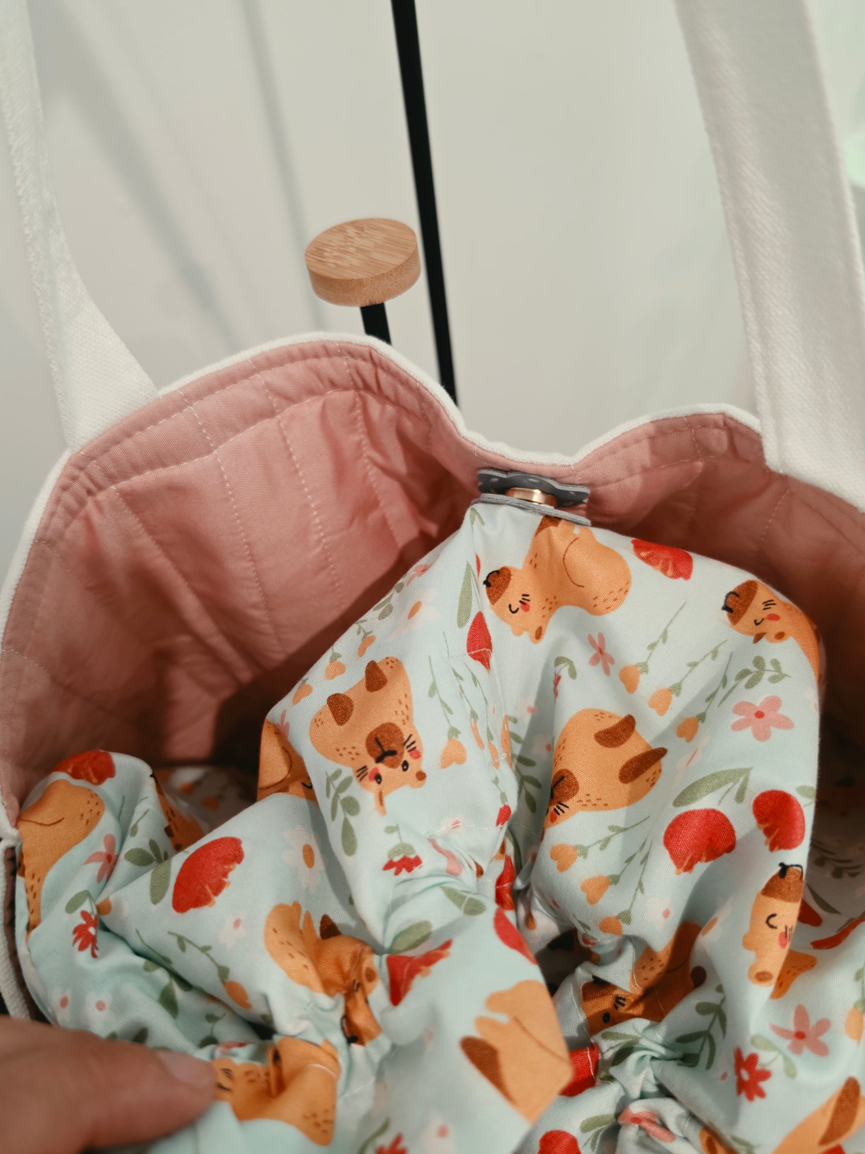 "Moda Capibara: Cero Estrés" (Set Premium de 4 Piezas)