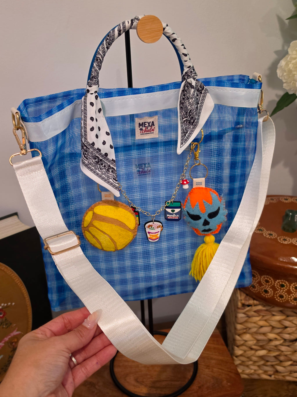 Bolso de Mercado Chico (S) "Luchador y Concha Amarilla" con Correa Ajustable
