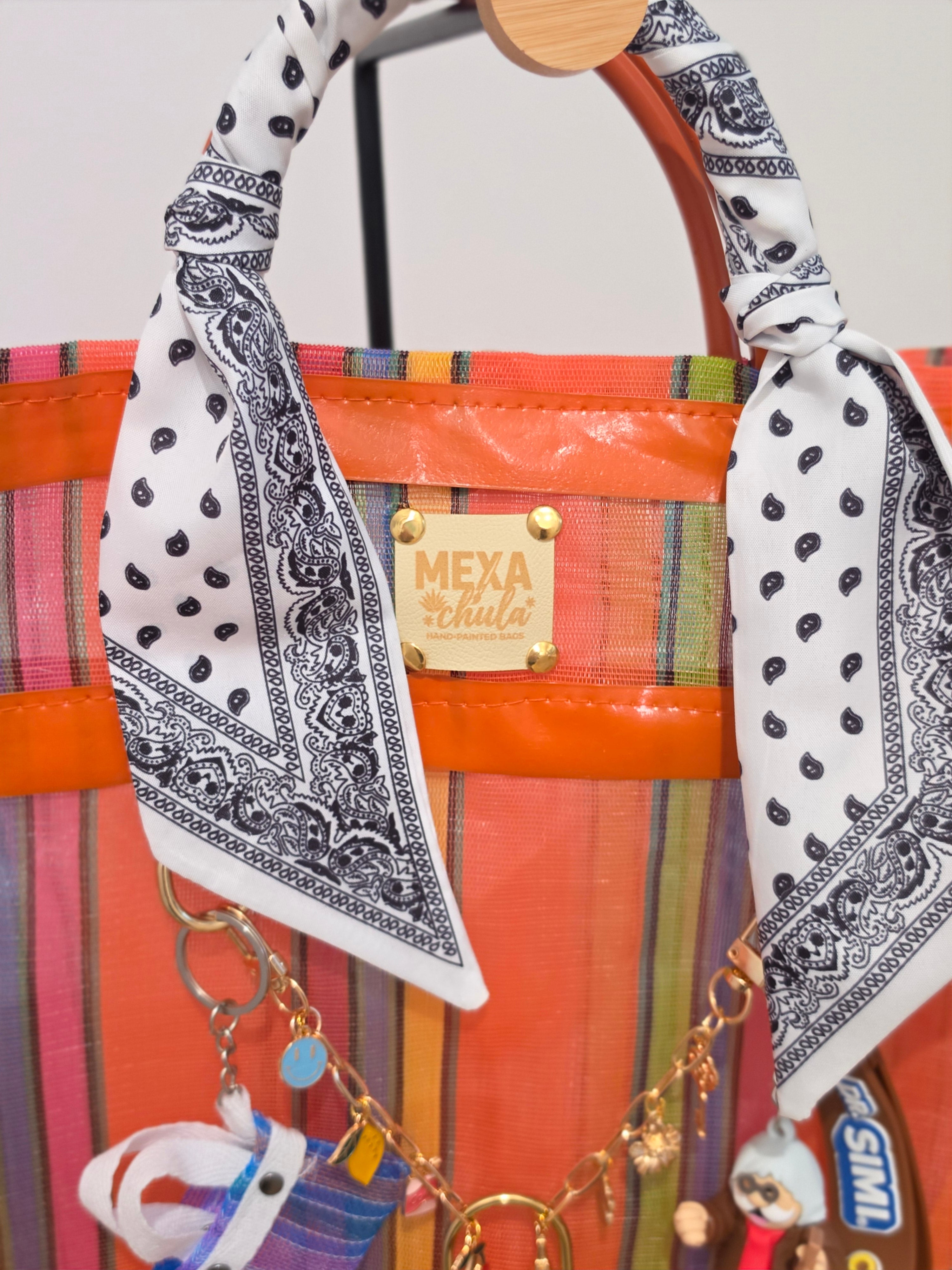 Bolso de Mercado Grande "Farmacia y Fiesta" con Dijes del Dr. Simi y Piñata Artesanal