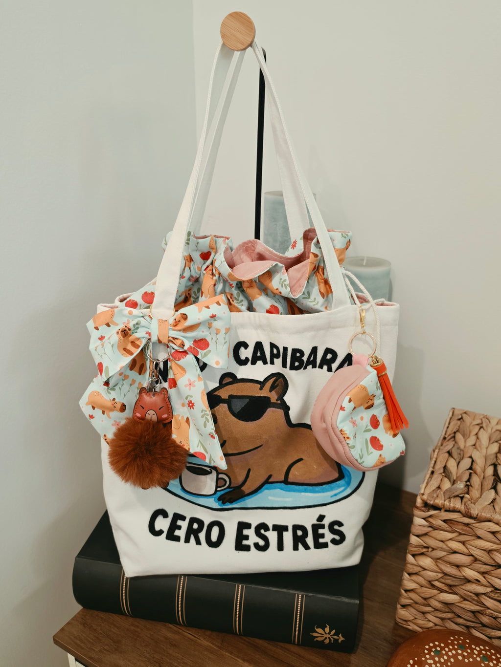 "Moda Capibara: Cero Estrés" (Set Premium de 4 Piezas)