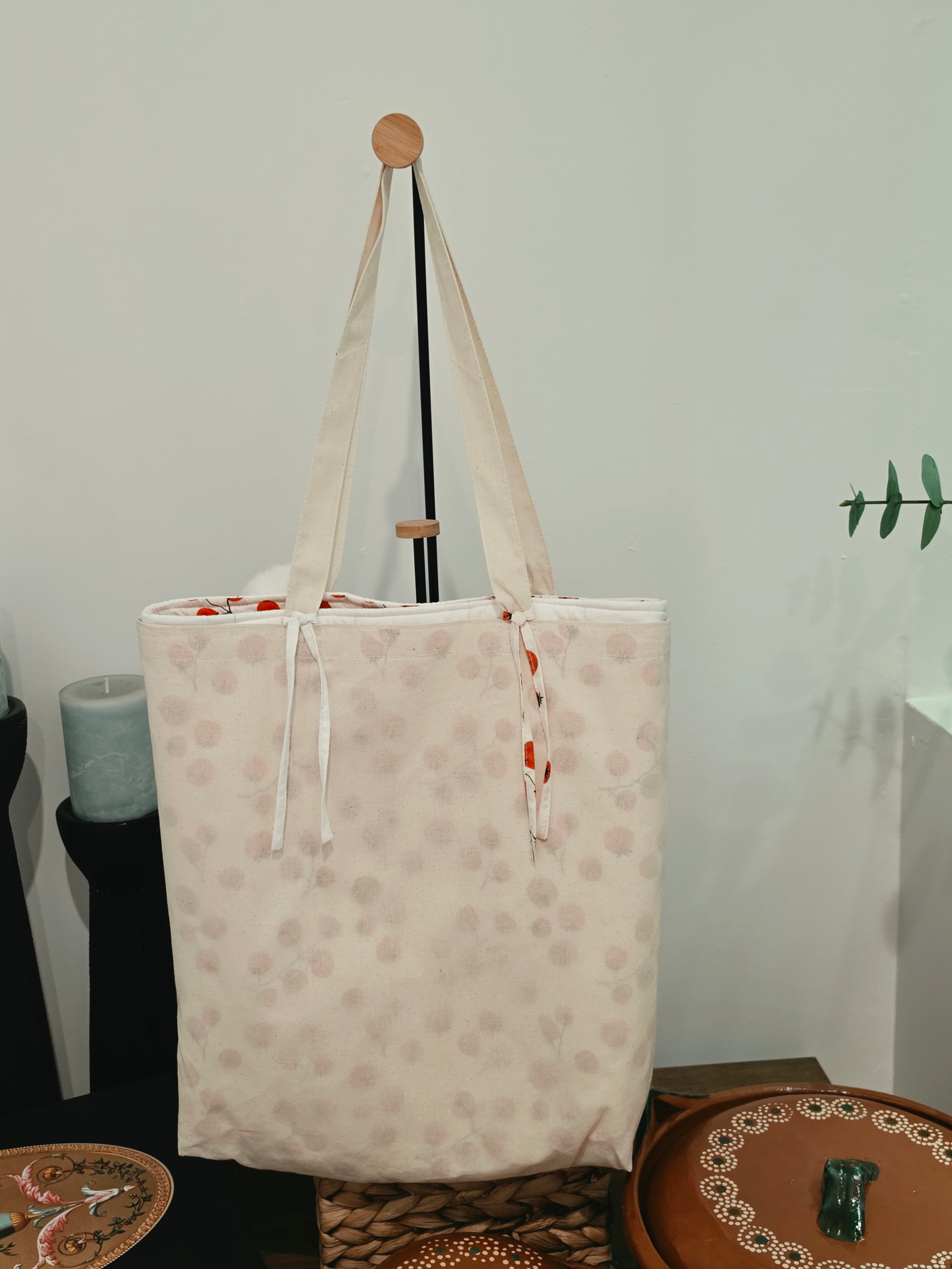 Tote Bag Pintada a Mano "Aquí la de los Huevos soy yo" - Set Premium 2 en 1 Desmontable