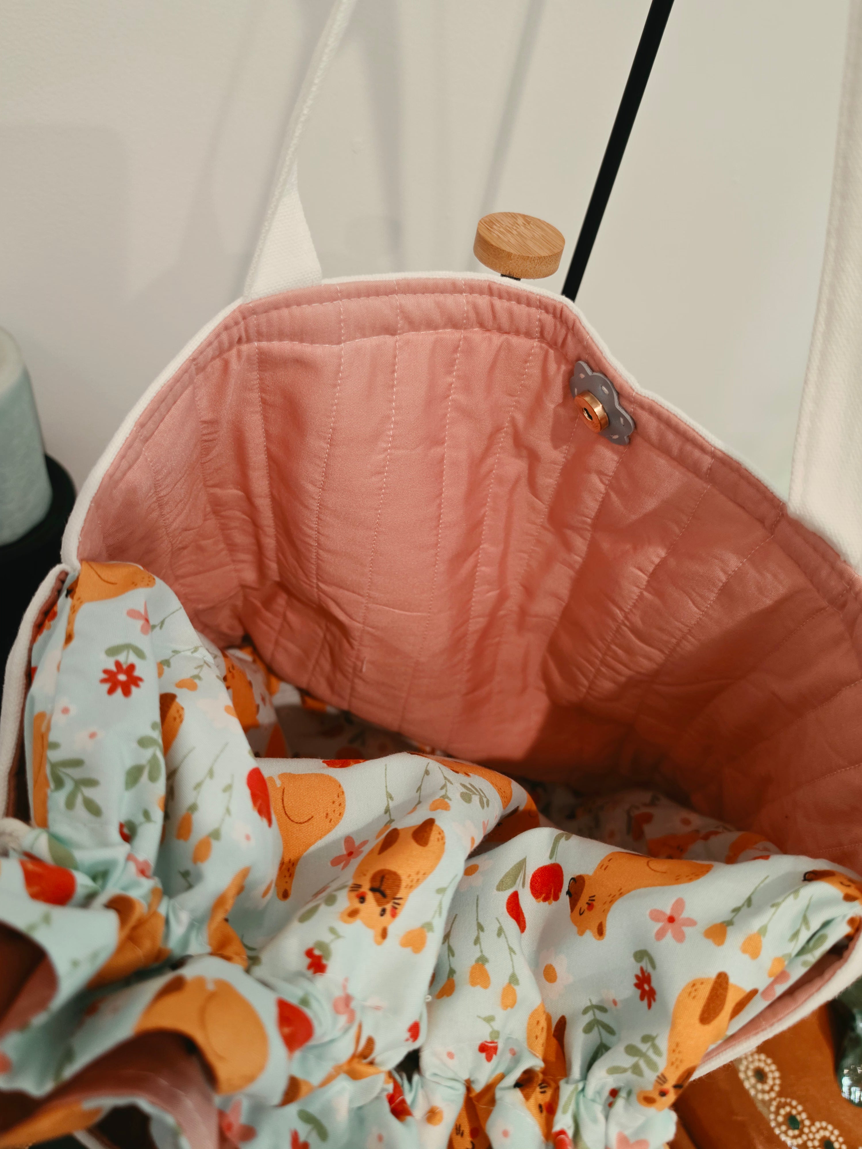 "Moda Capibara: Cero Estrés" (Set Premium de 4 Piezas)