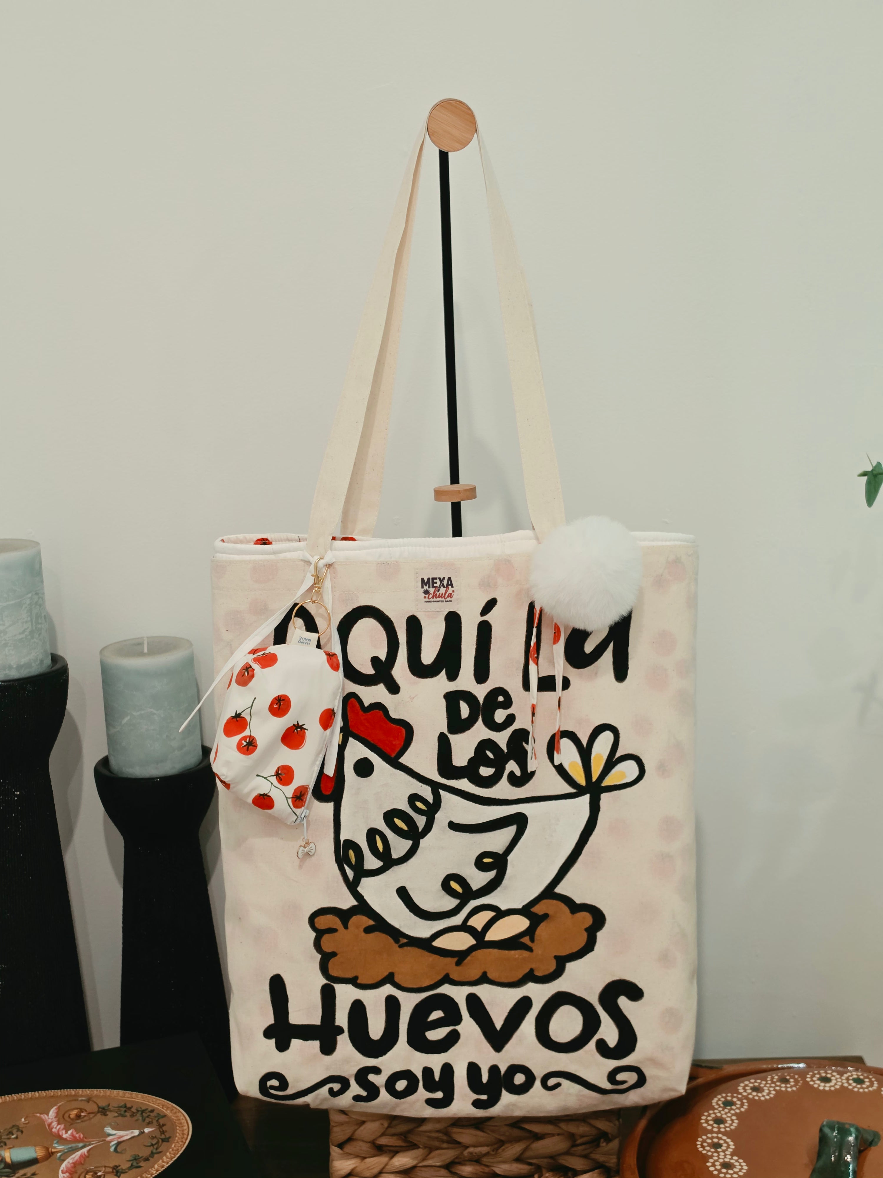 Tote Bag Pintada a Mano "Aquí la de los Huevos soy yo" - Set Premium 2 en 1 Desmontable